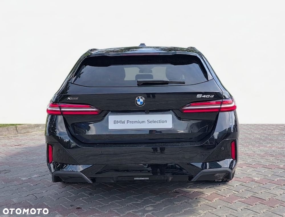 BMW Seria 5 540d xDrive mHEV M Sport - 8