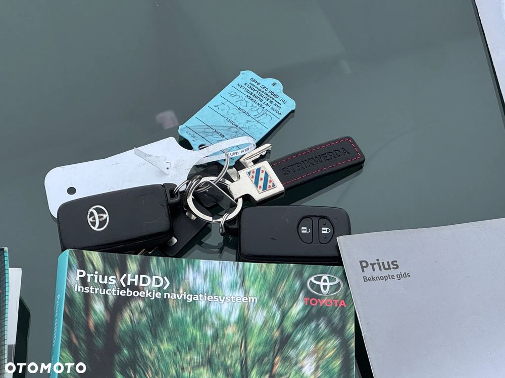 Toyota Prius (Hybrid) Comfort - 26