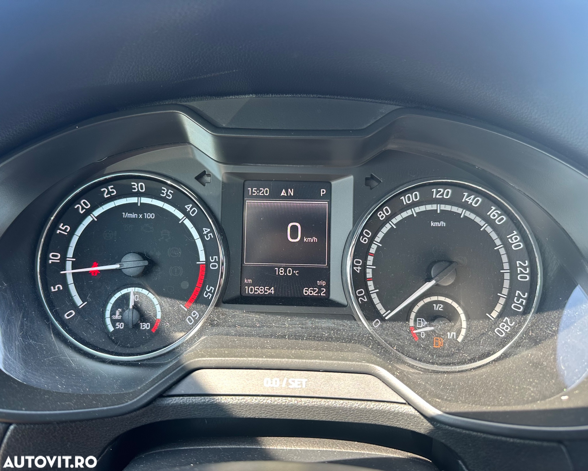 Skoda Octavia 2.0 TDI DSG RS - 11