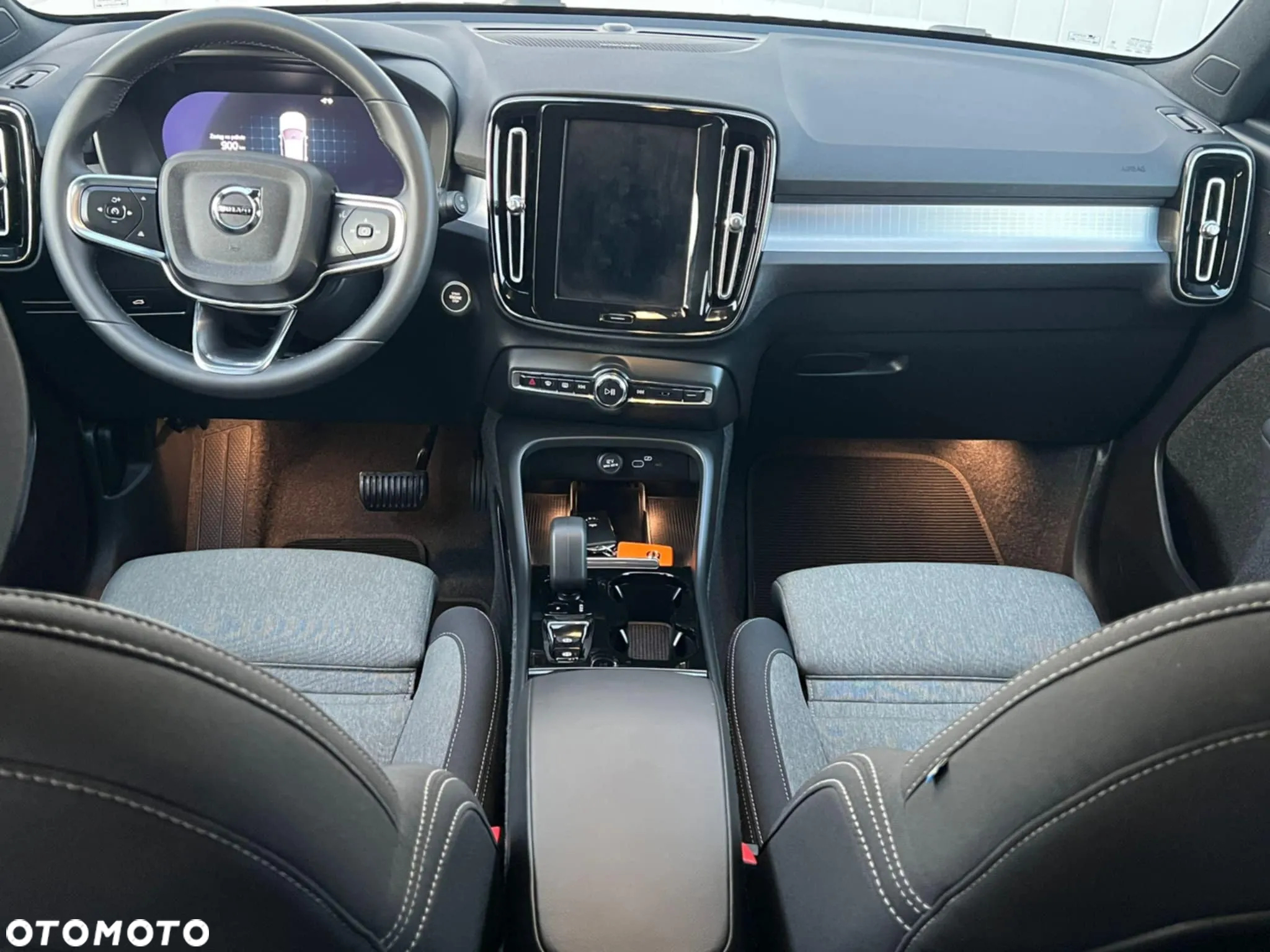 Volvo XC 40 B4 AWD Plus Dark - 30