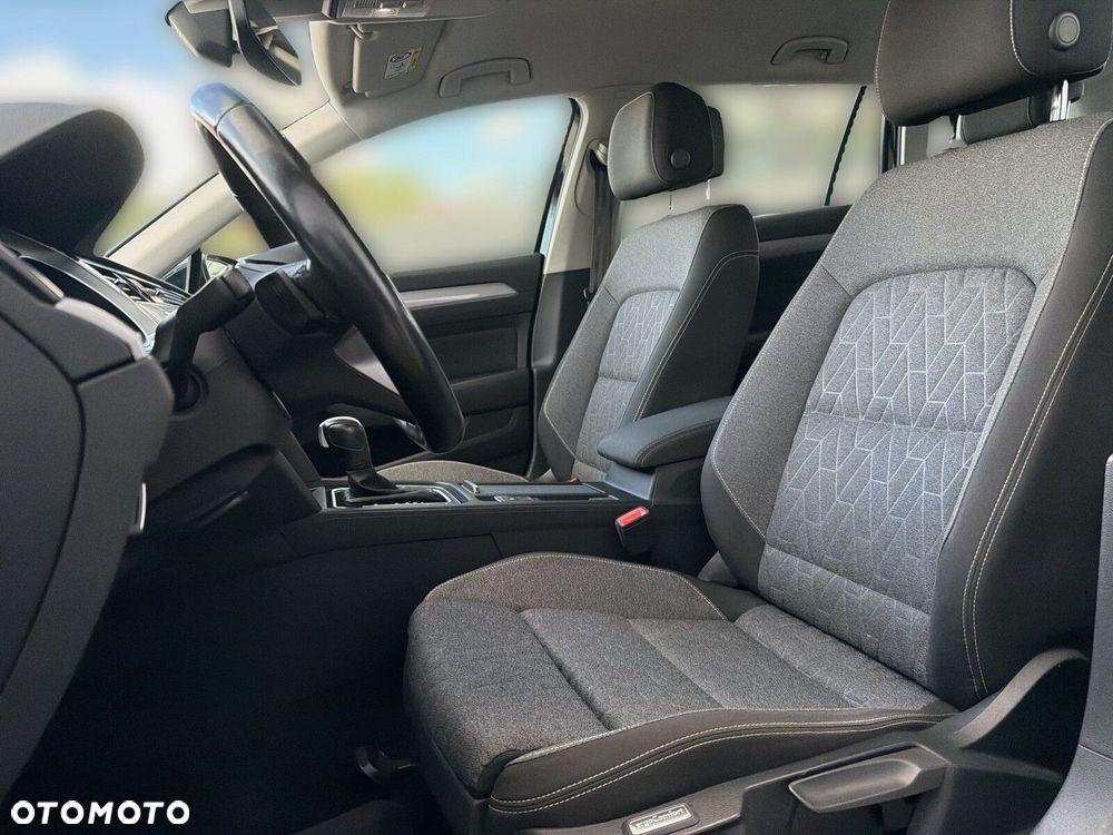 Volkswagen Passat Variant - 11