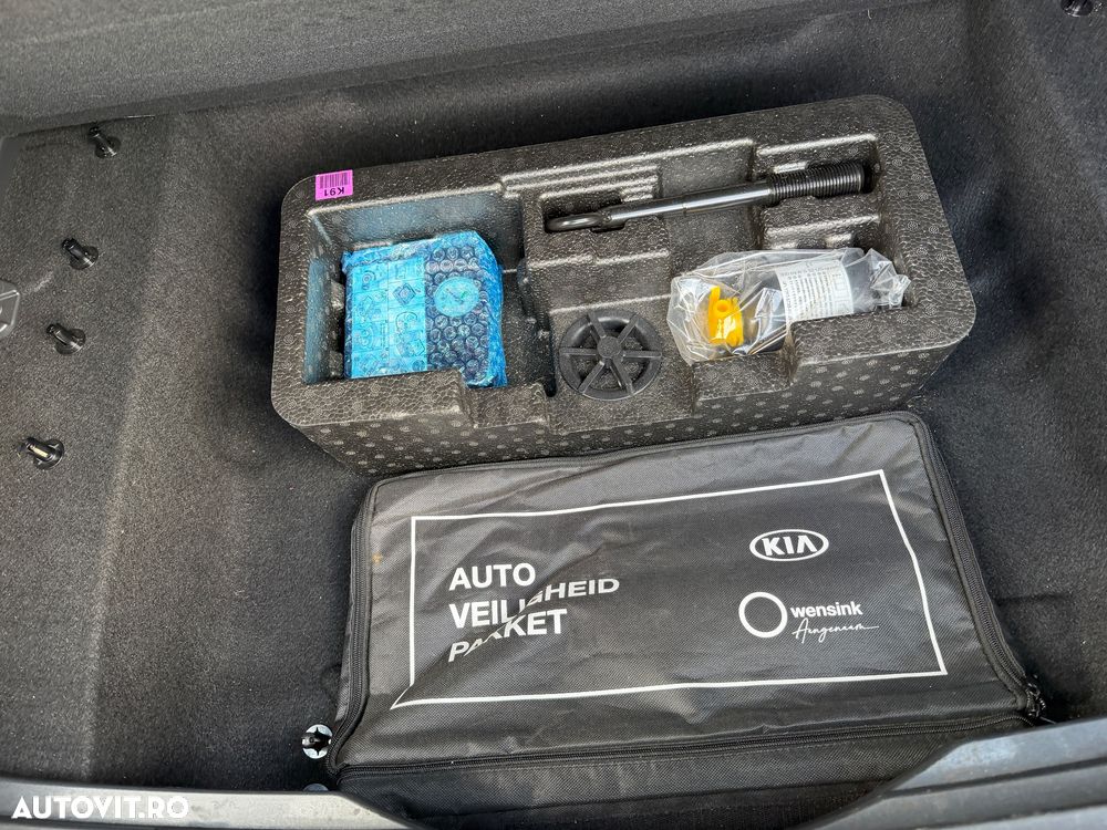 Kia Niro 1.6 GDI 6DCT HEV Premium - 9