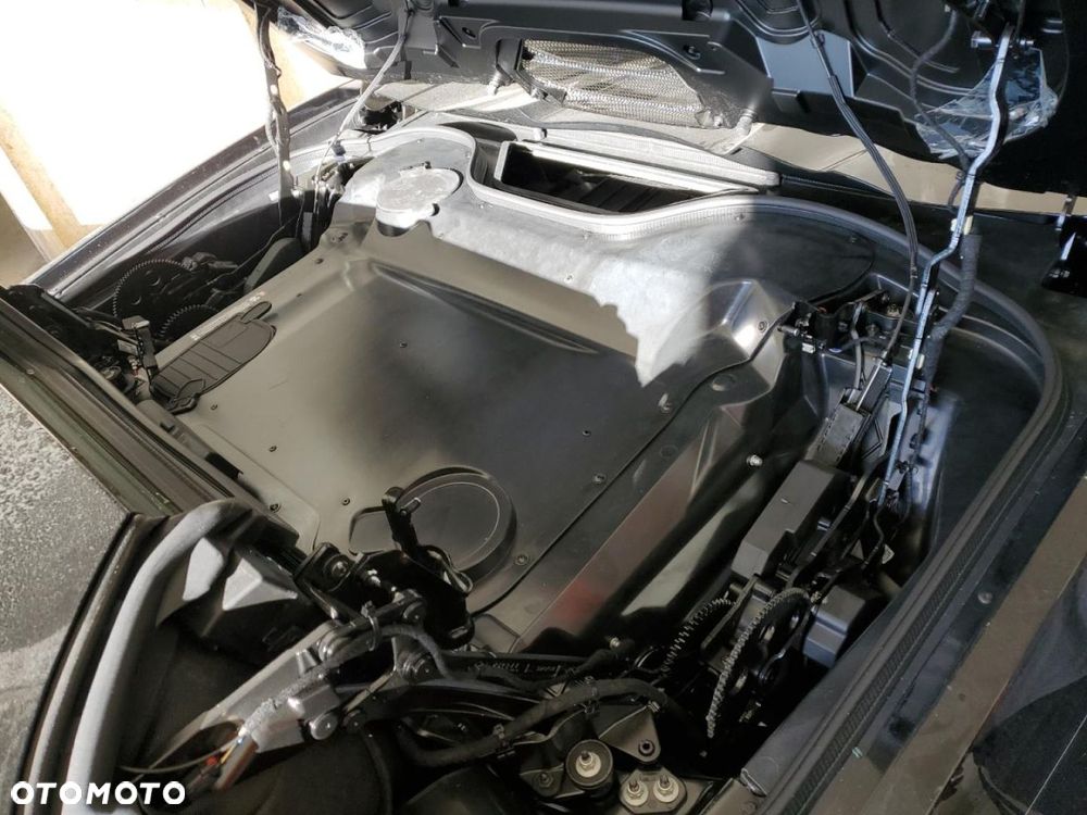 Chevrolet Corvette - 7