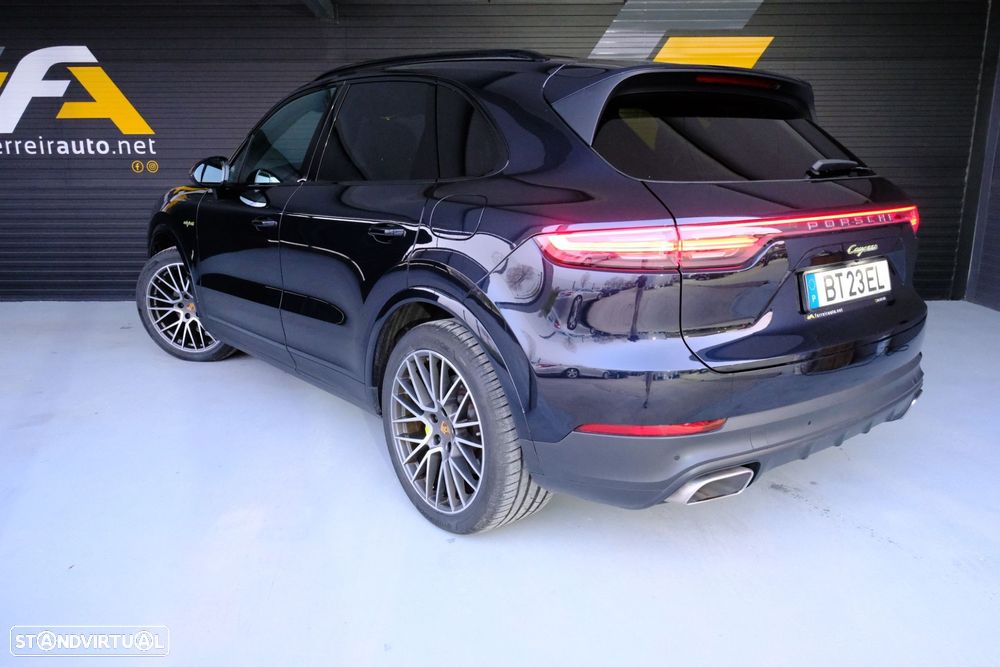 Porsche Cayenne E-Hybrid - 2