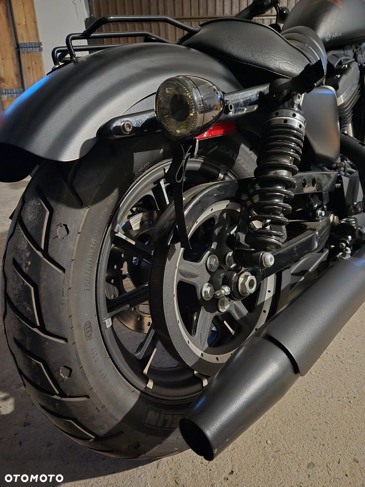 Harley-Davidson Sportster Iron 883 - 11