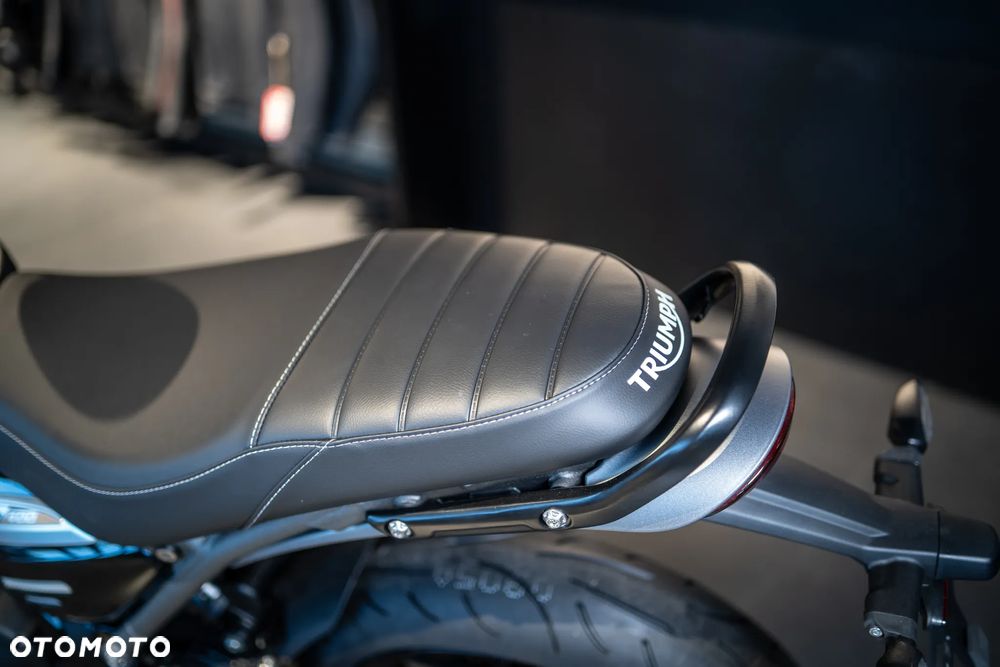 Triumph Inny - 12