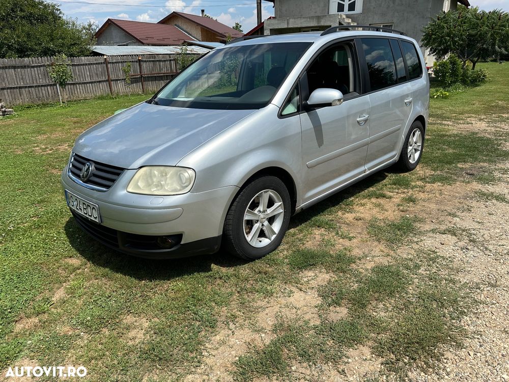 VOLKSWAGEN Touran