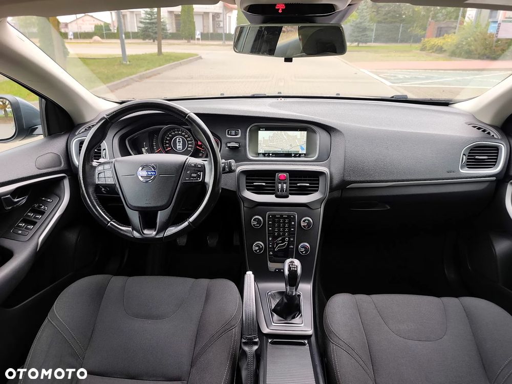 Volvo V40 - 20