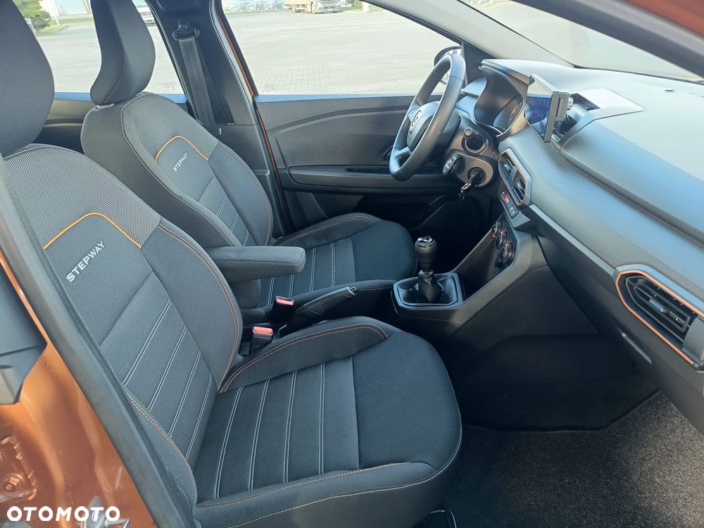 Dacia Sandero - 4