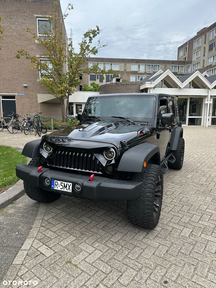 Jeep Wrangler 3.6 Unlim Rubicon X - 32