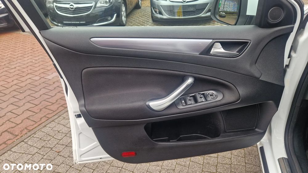 Ford Mondeo 2.0 TDCi Ghia X - 22