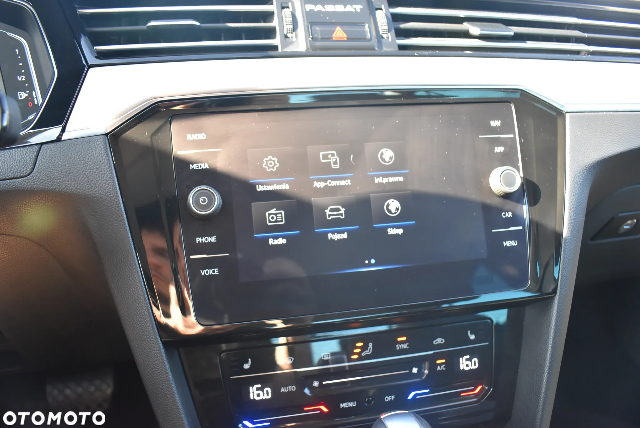 Volkswagen Passat 2.0 TSI Elegance DSG - 29
