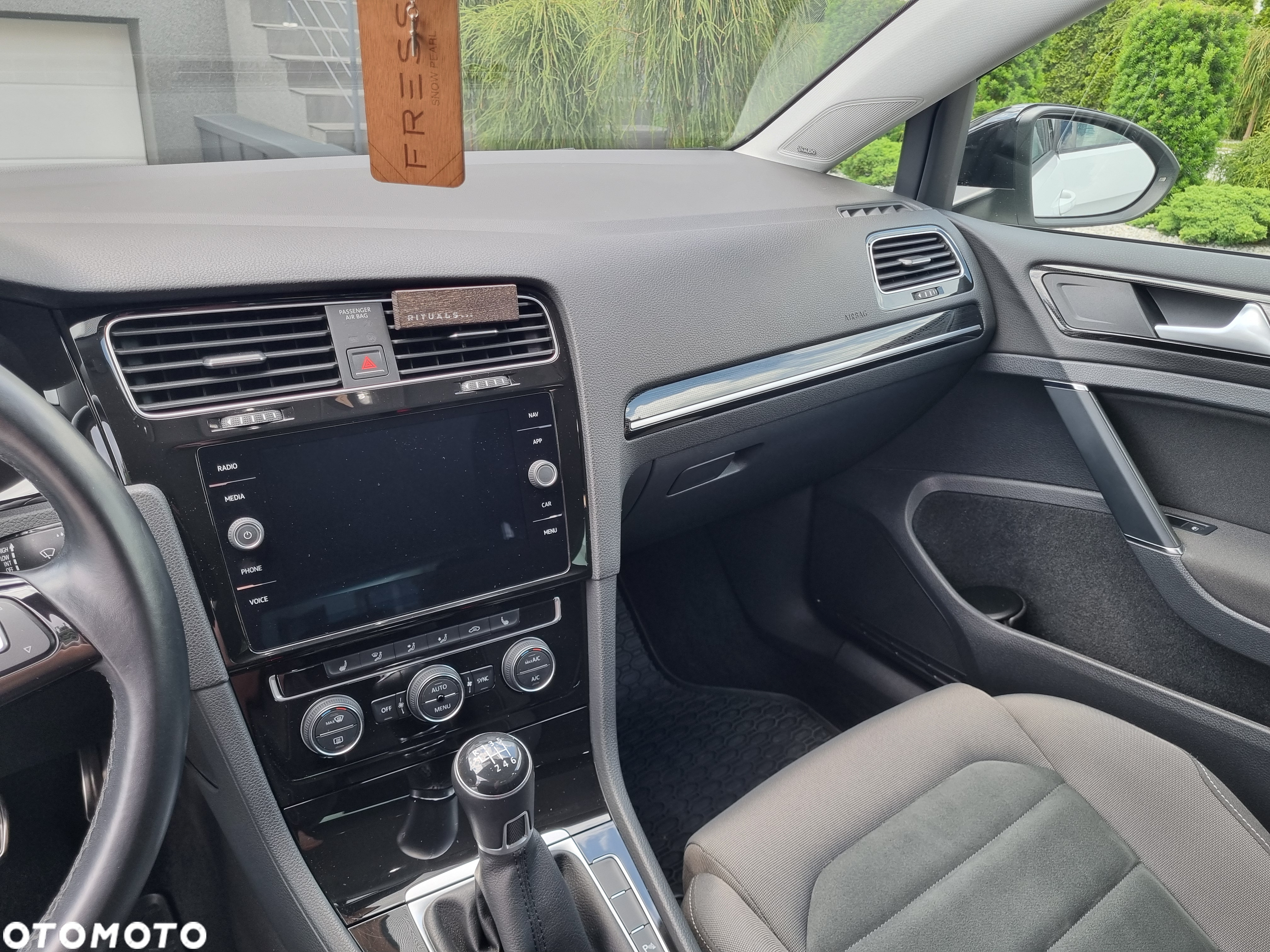 Volkswagen Golf 2.0 TDI (BlueMotion Technology) Highline - 16