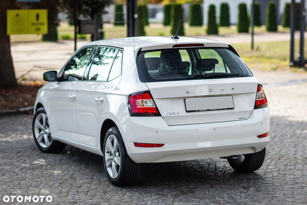 Skoda Fabia - 12