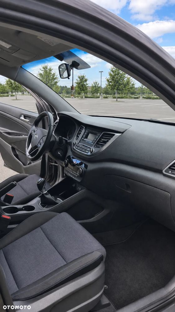 Hyundai Tucson 2.0 CRDI BlueDrive Style 2WD - 11
