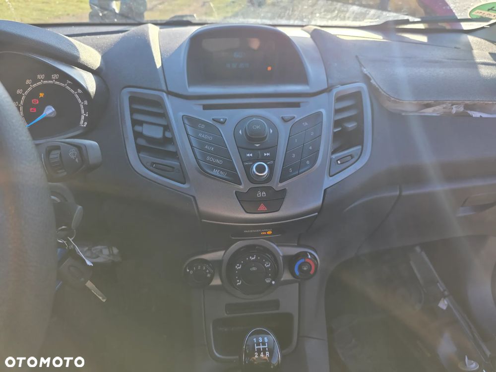 Ford Fiesta 1.25 Celebration - 18