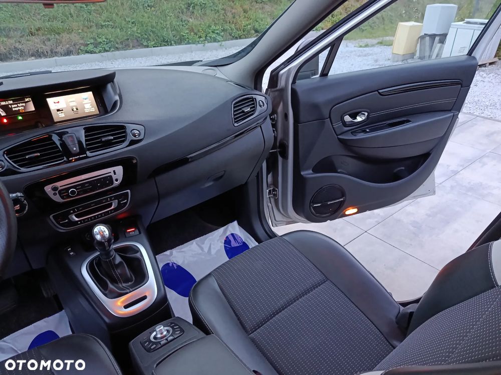 Renault Grand Scenic Gr 1.4 16V TCE Bose Edition - 28
