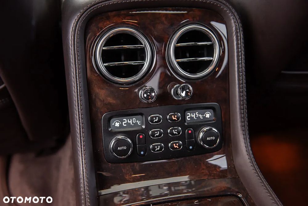 Bentley Flying Spur Mulliner - 30