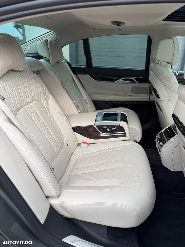 BMW Seria 7 730d xDrive - 16