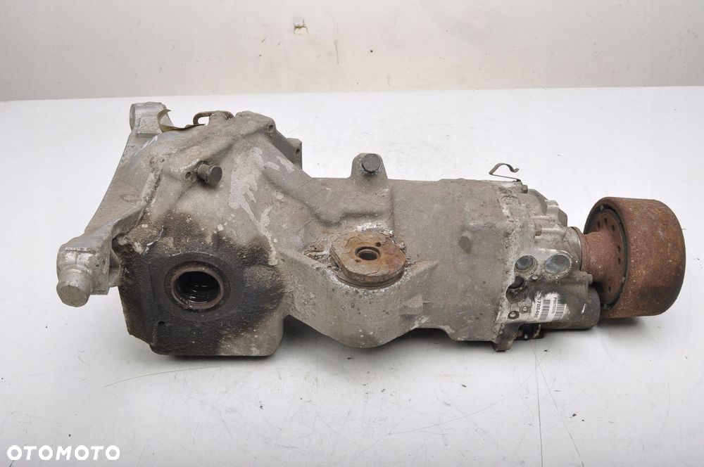 VOLVO V50 2.5 T DYFERENCJAŁ MOST DYFER 1216622  8675376 - 5