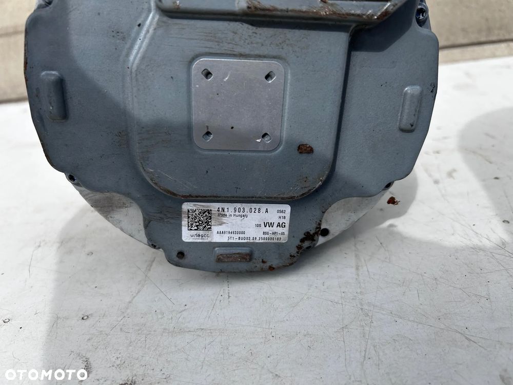AUDI A4 A5 A6 Q7 Q8 4N1903028A ALTERNATOR - 3