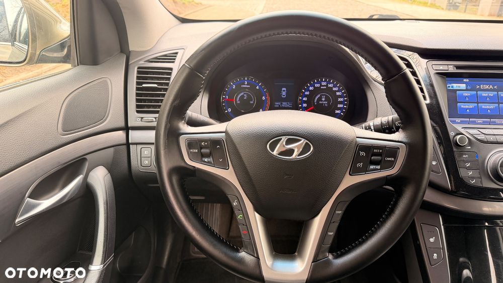 Hyundai i40 i40cw 1.7 CRDi Fifa World Cup Edition - 21