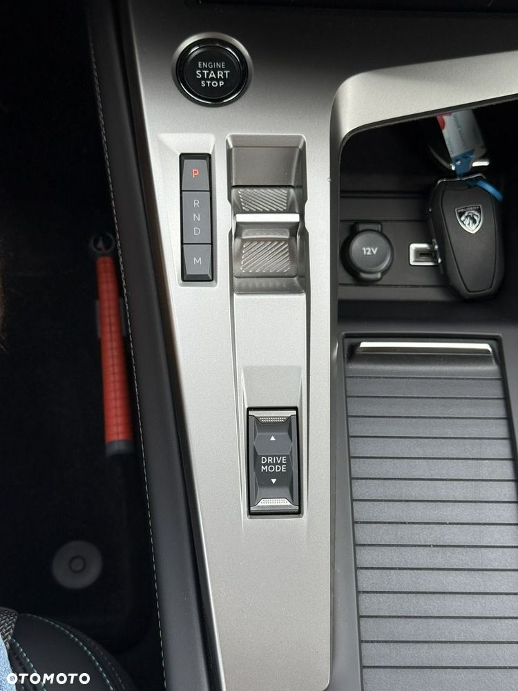 Peugeot 308 BlueHDi 130 EAT8 Allure - 28