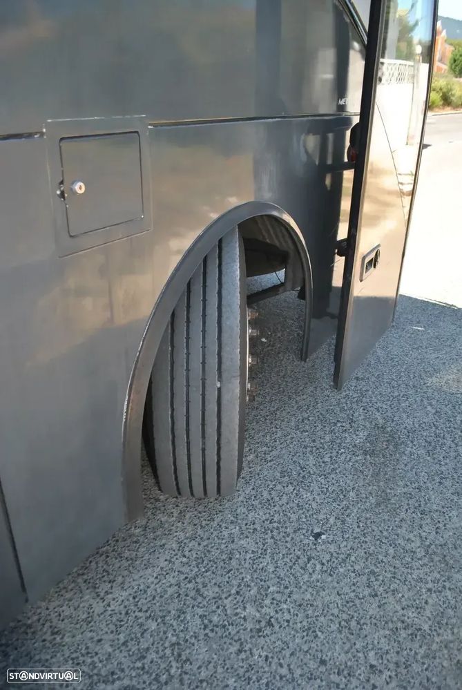 Volvo YV3R8F9295A104545 - 2