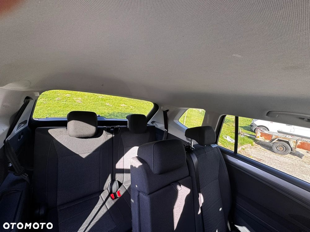 Volkswagen Tiguan - 10
