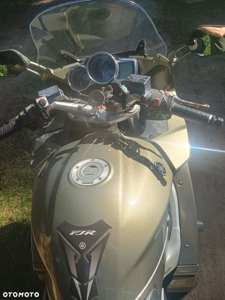 Yamaha FJR - 21