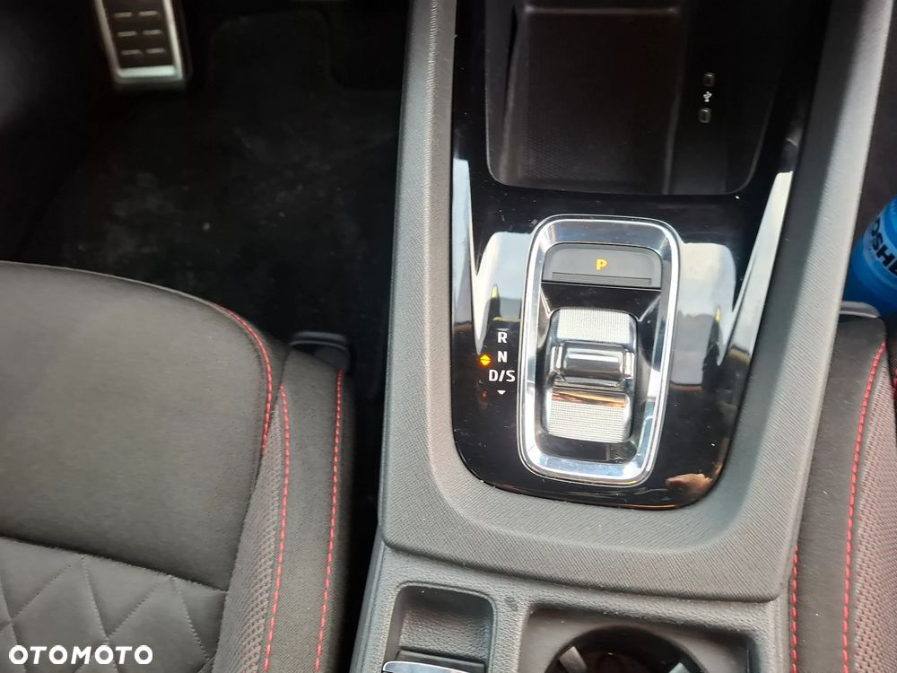 Skoda Octavia 2.0 TDI DSG RS - 21