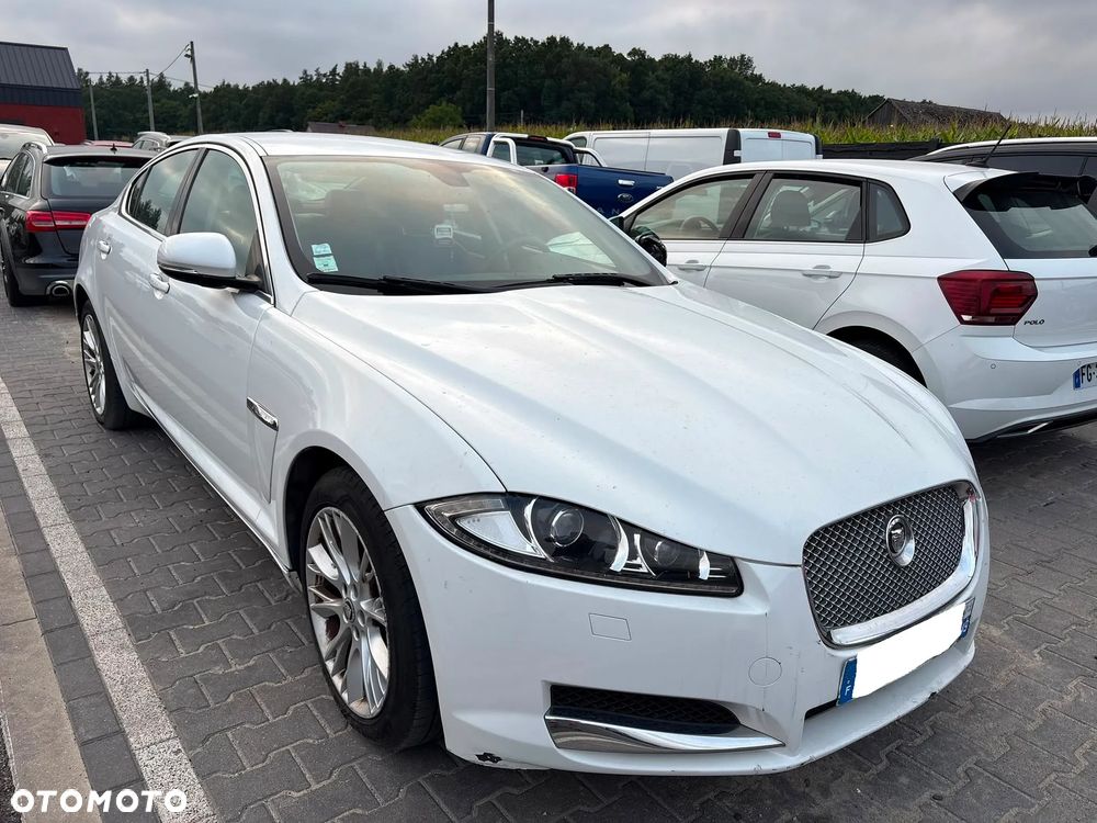 Jaguar XF 3.0 V6 D Luxury - 27