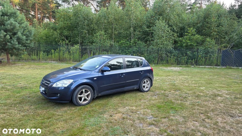 Kia Ceed 1.6 Crdi Comfort + - 5