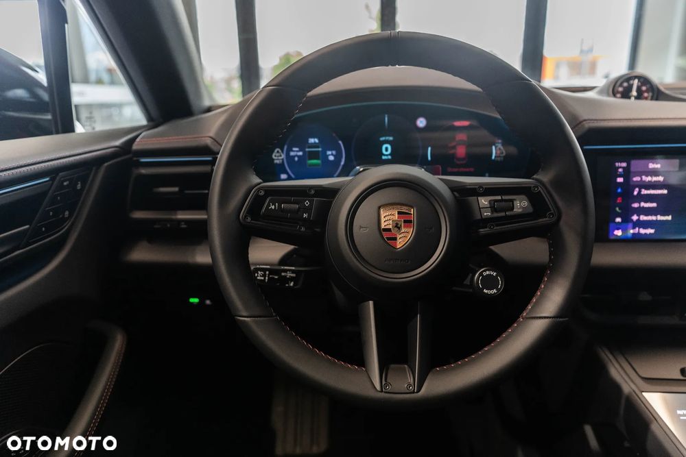 Porsche Macan - 18