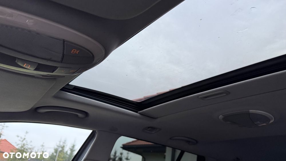 Mercedes-Benz Klasa E - 15