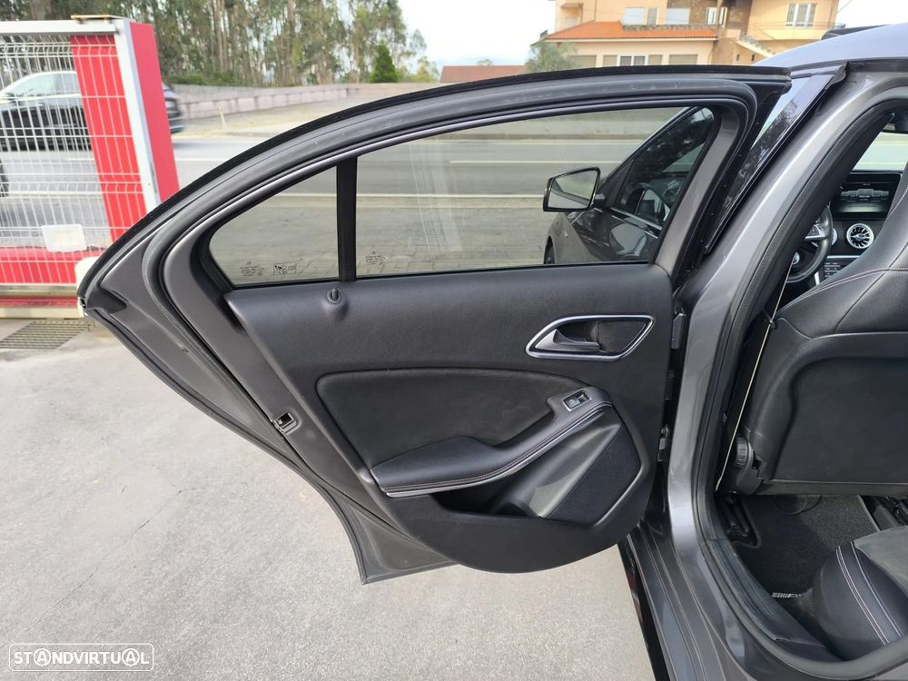 Mercedes-Benz A 180 d 7G-DCT AMG Line - 25