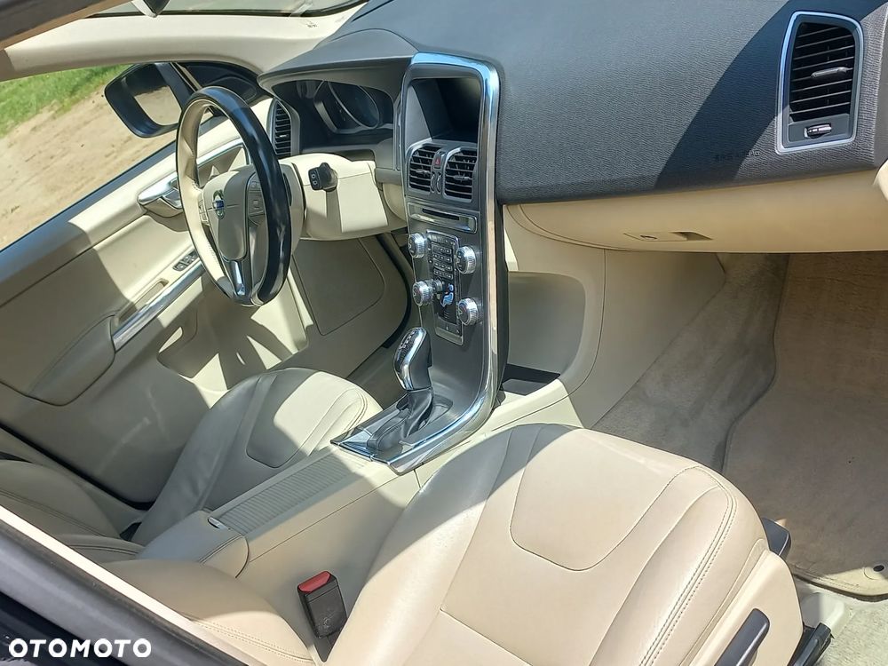 Volvo XC 60 D3 Drive-E Momentum - 13