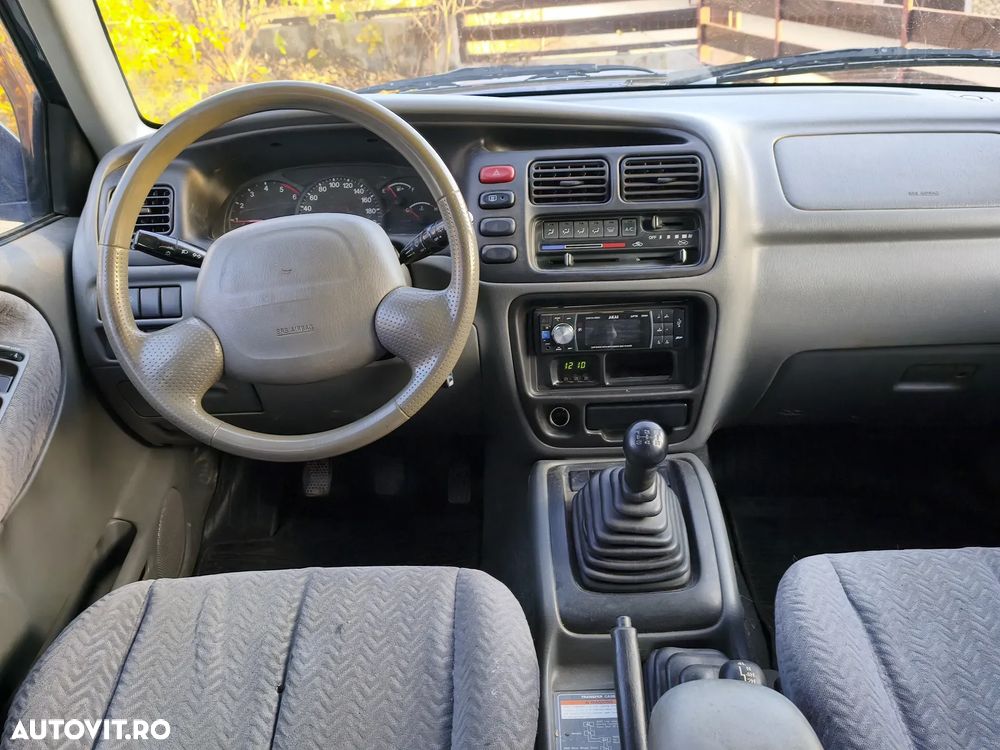 Suzuki Grand Vitara 2.0 TD A/C - 8