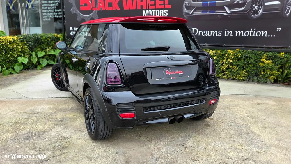 MINI 3 Portas John Cooper Works - 12
