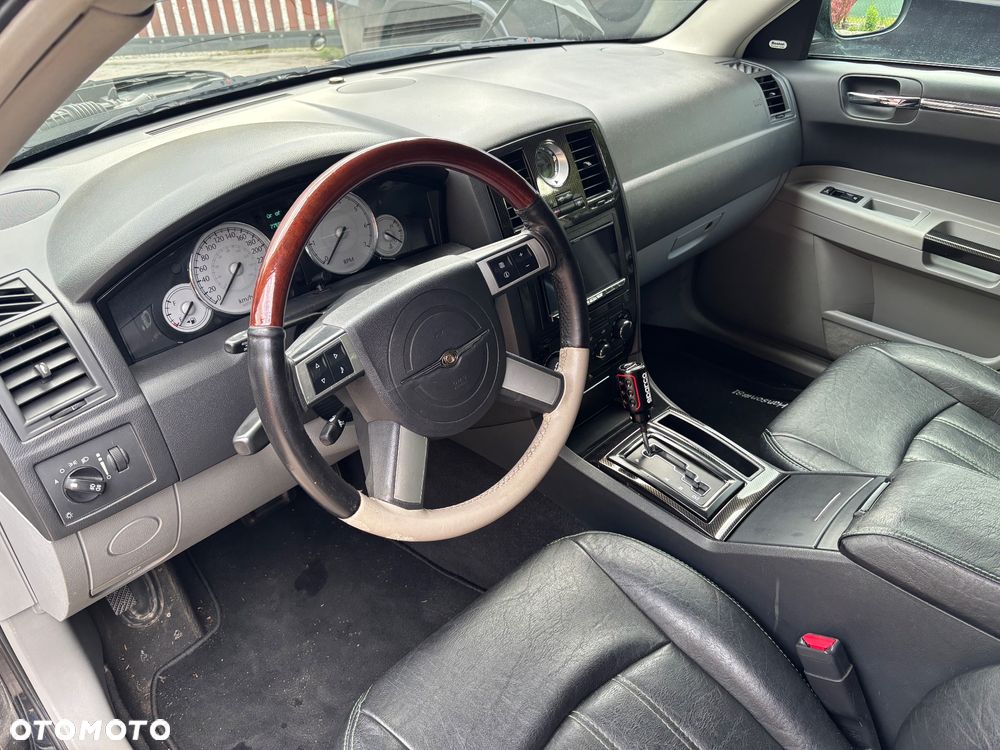 Chrysler 300C 5.7 V8 HEMI AWD Automatik - 9