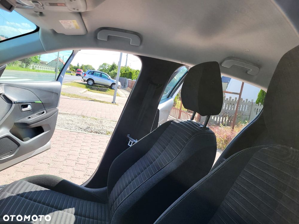 Peugeot 208 Benzin 100 Allure - 25