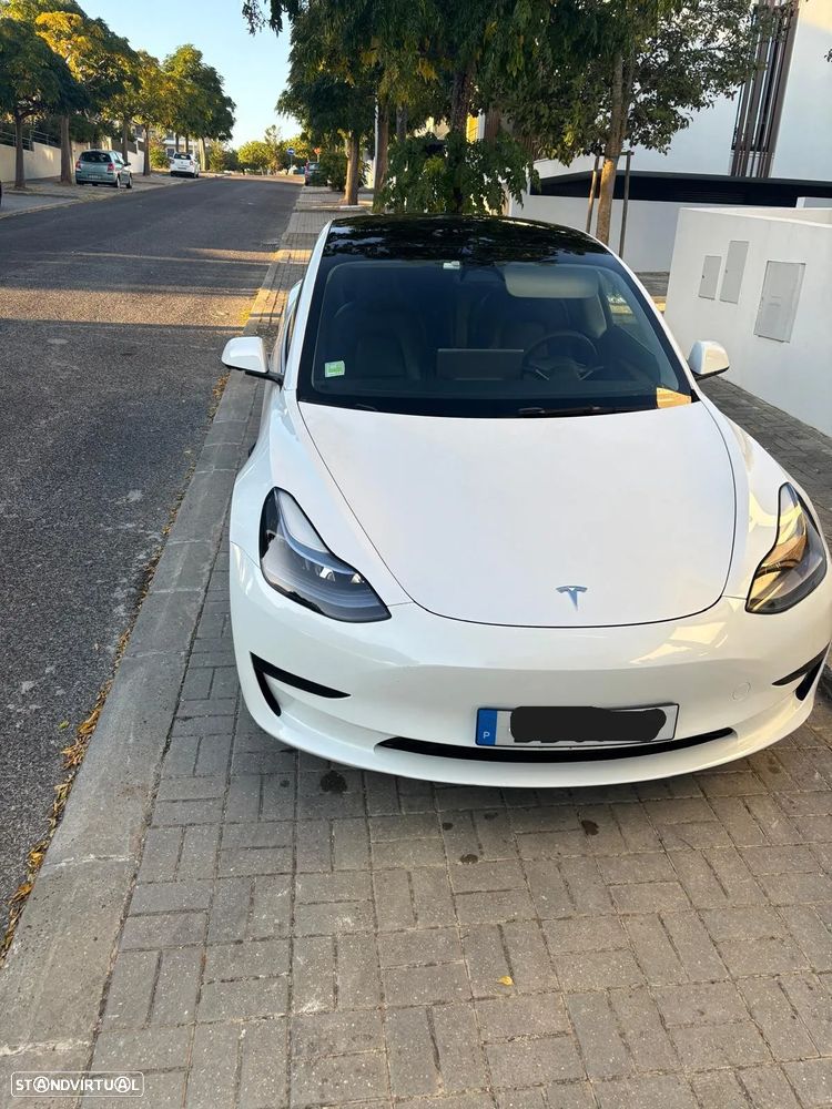 Tesla Model 3 - 1