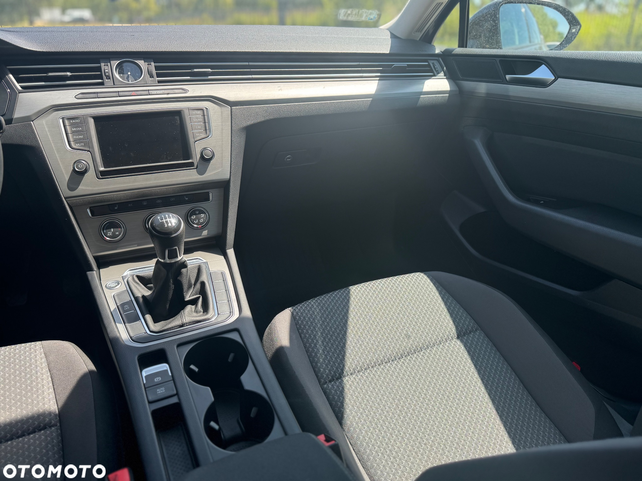 Volkswagen Passat 1.6 TDI BMT Trendline - 25