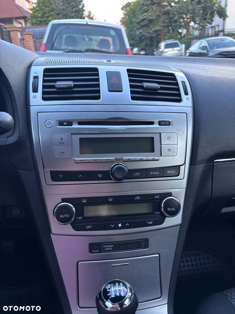 Toyota Avensis 2.0 D-4D Sol - 16