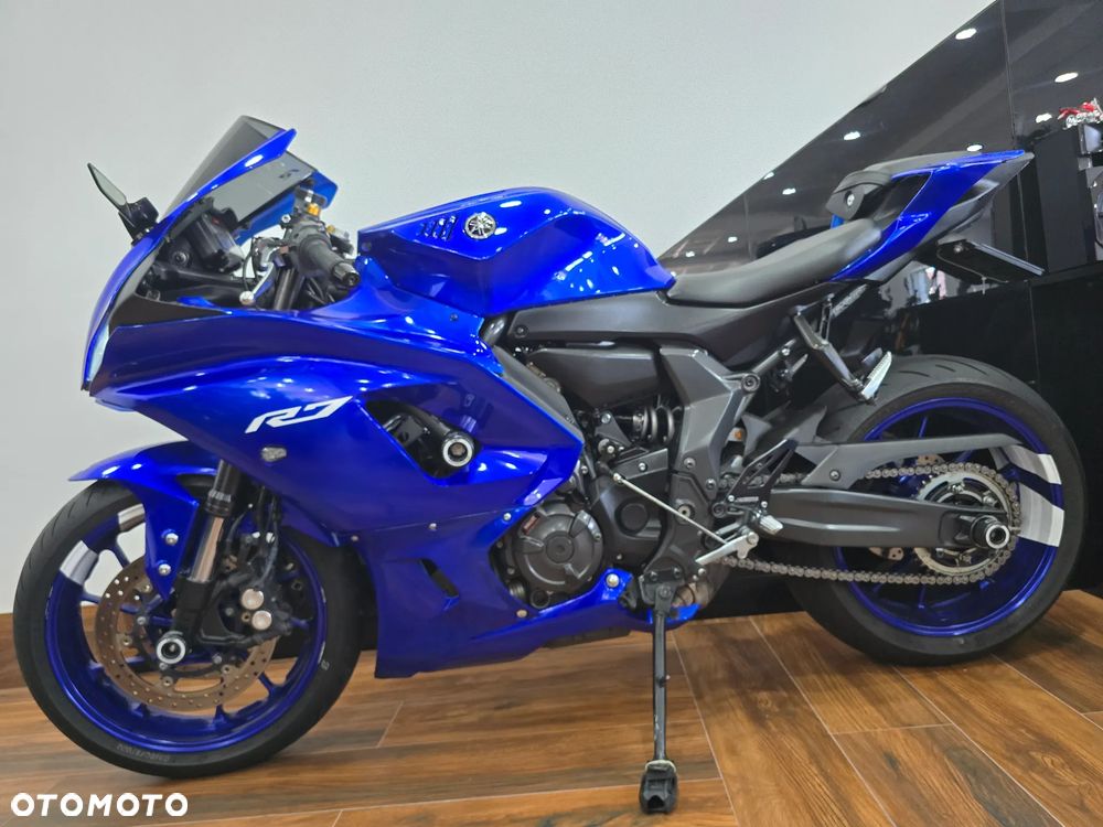 Yamaha R7 - 7