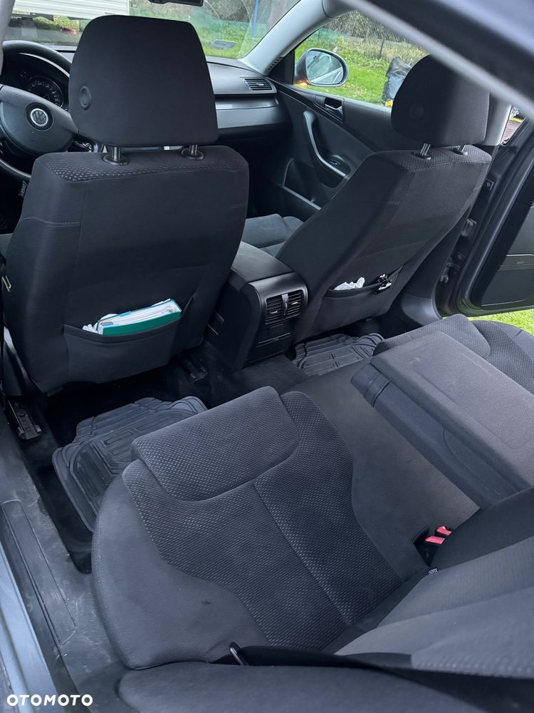 Volkswagen Passat - 9