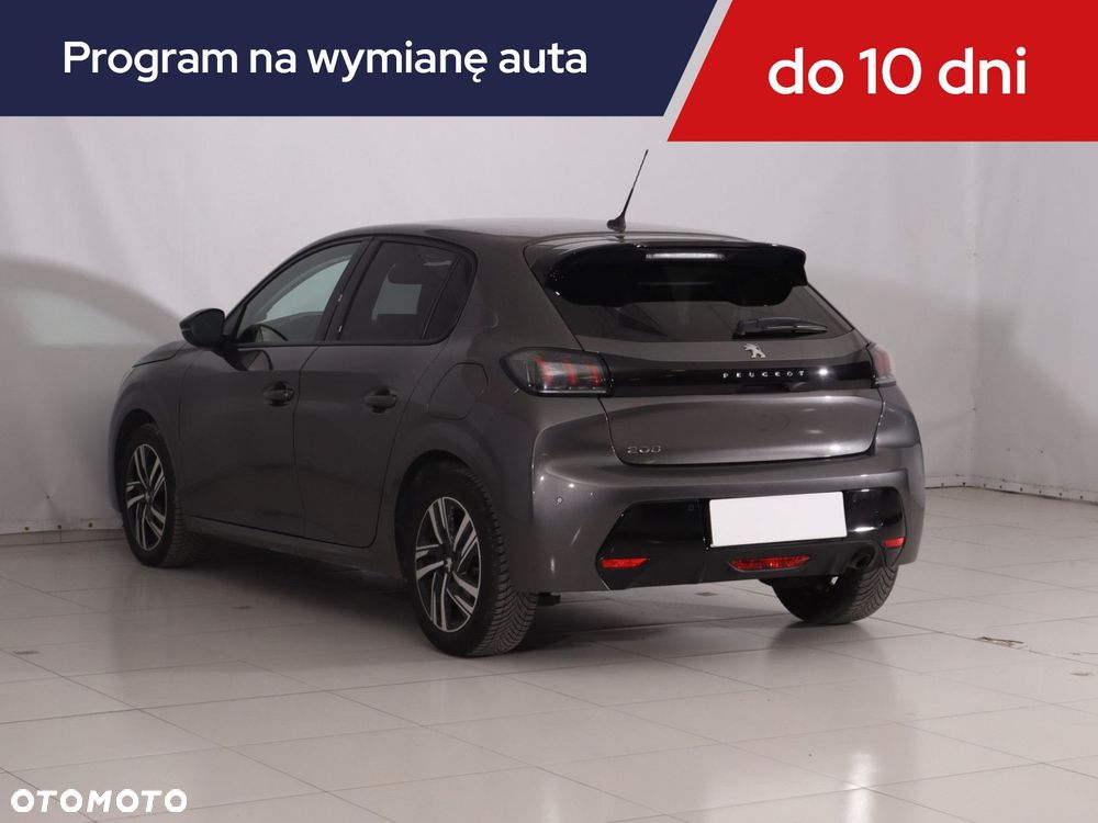 Peugeot 208 - 6