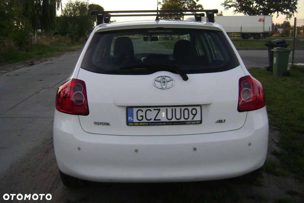 Toyota Auris 1.4 D-4D 2010 - 5