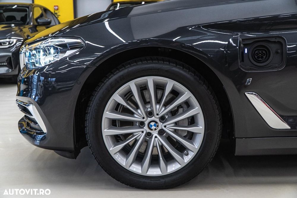 BMW Seria 5 530e iPerformance Aut. Luxury Line - 39