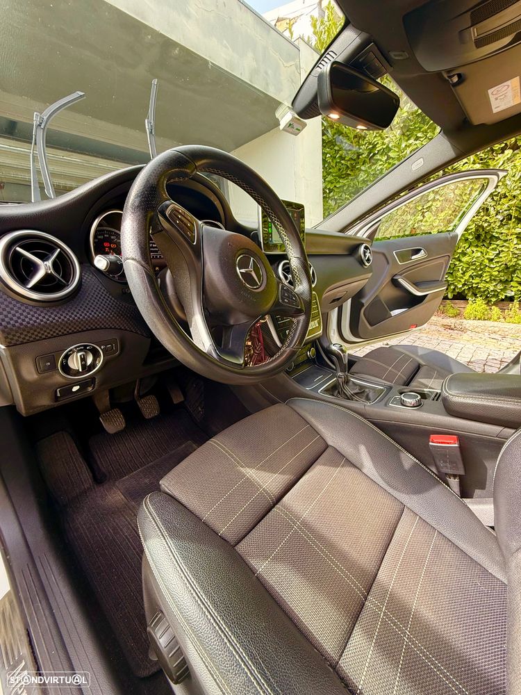 Mercedes-Benz A 180 d Fleet Pack Urban - 16